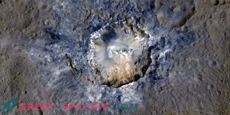 Izolarea în cratere poate indica gheața subterană