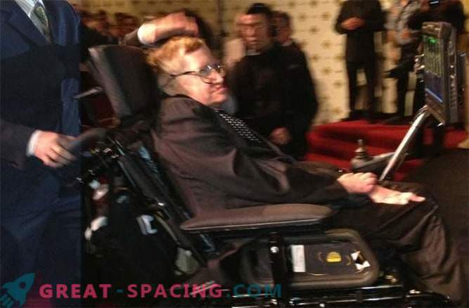 Stephen Hawking a făcut primul post pe Weibo.