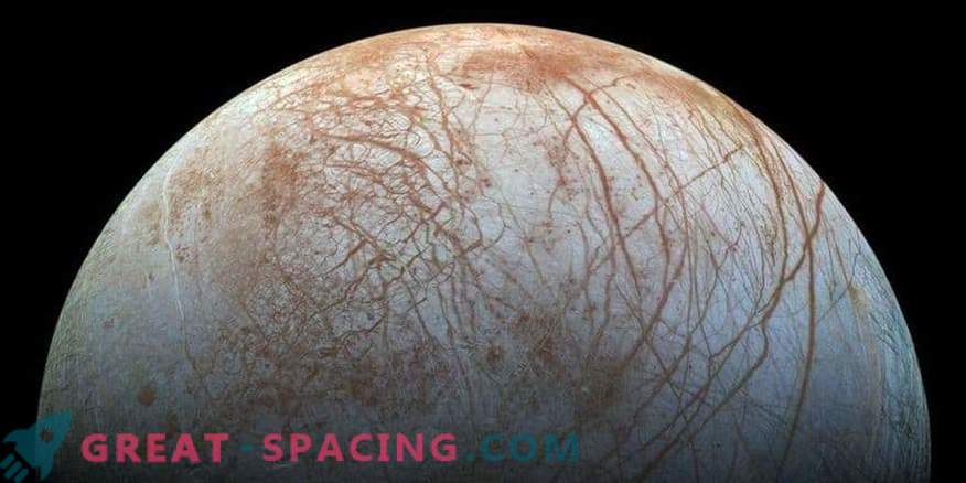 Misiunea lui Europa Clipper va dezvălui secretele lunii înghețate a lui Jupiter