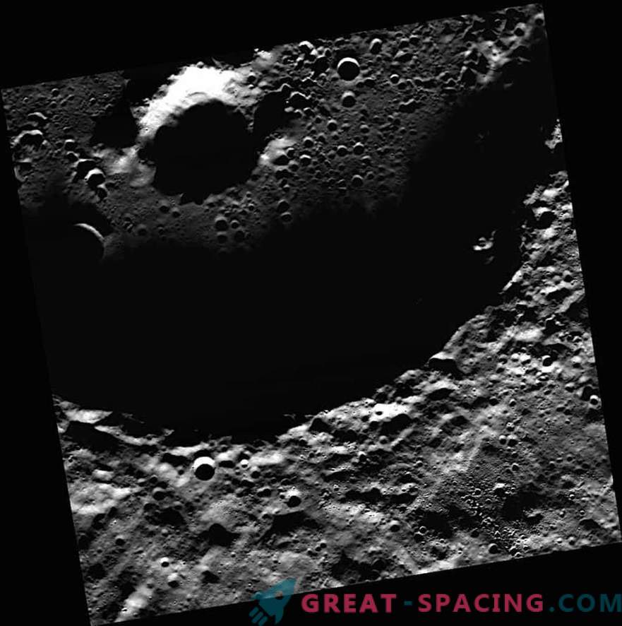 NASA a primit mai întâi fotografii de gheață pe Mercur.