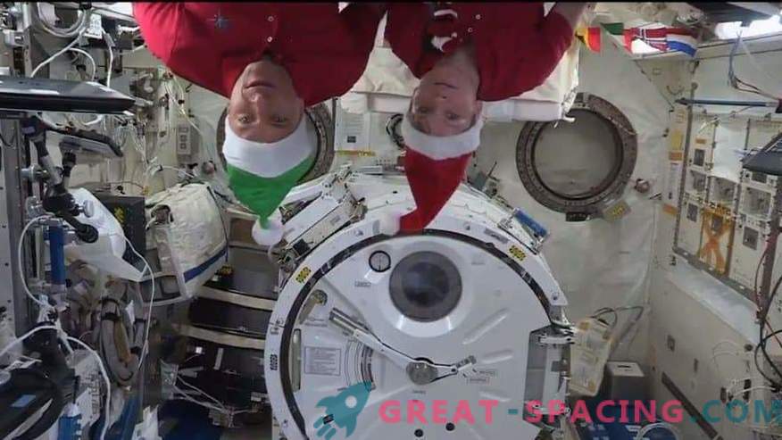 Crăciunul pe orbită! Stația spațială a fost umplută cu o atmosferă festivă
