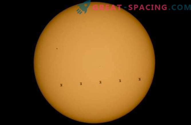 Stația spațială a traversat Discul Sun.
