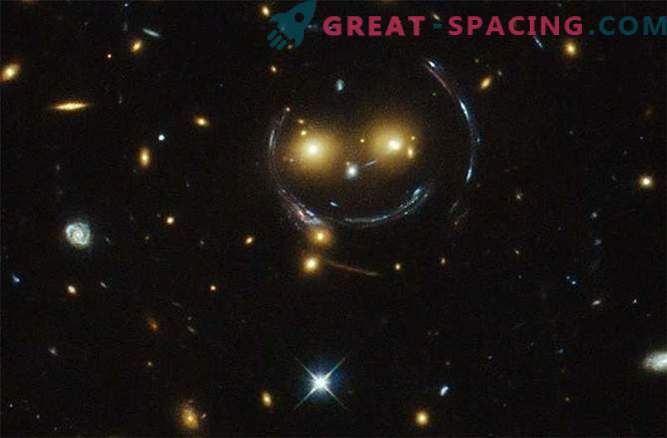 Hubble a descoperit un spațiu emoticon în spațiu adânc