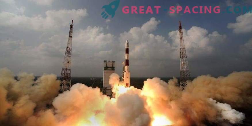Racheta indiană se pregătește să lanseze imediat 104 sateliți