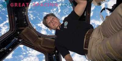 Astronaut Peggy Whitson astub tagasi.