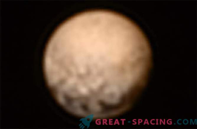 Missiooni New Horizons taaselustatud laev saadab Pluto foto