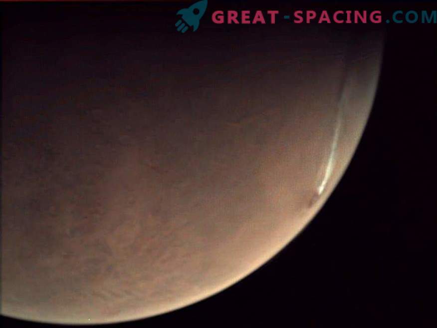 Activitatea vulcanică pe Marte? Norul misterios se întinde peste vulcanul marțian