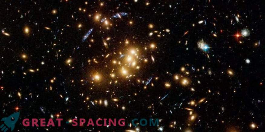 Clustere galactice se îmbină