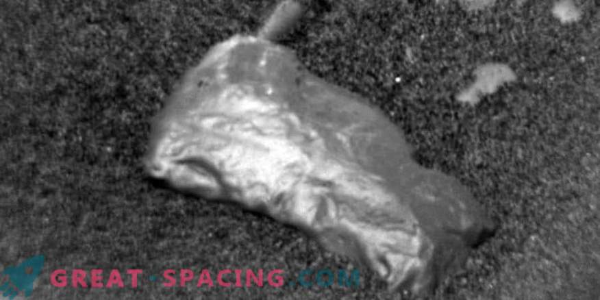 Curiozitatea rover a găsit un obiect strălucit strălucitor pe Marte