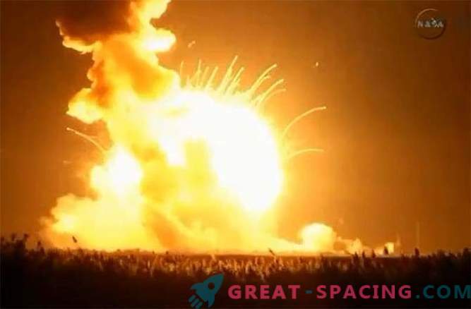 Racheta Antares a explodat imediat după lansare