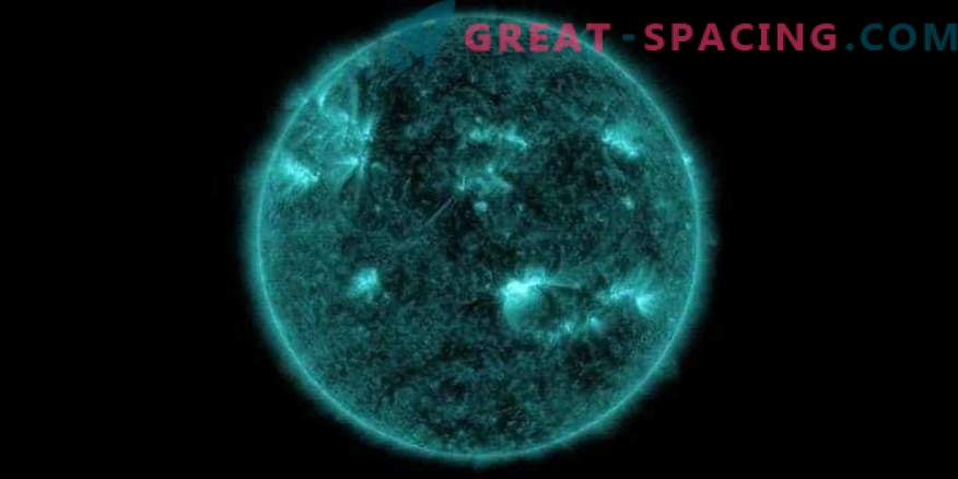 NASA captează impulsuri de flare pe Soare și pe Pământ