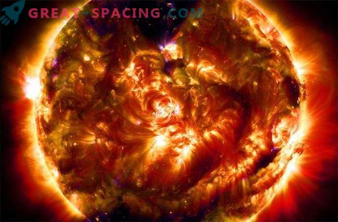 Telescopul spațial a împușcat 100 de milioane de fotografii gigantice ale Soarelui