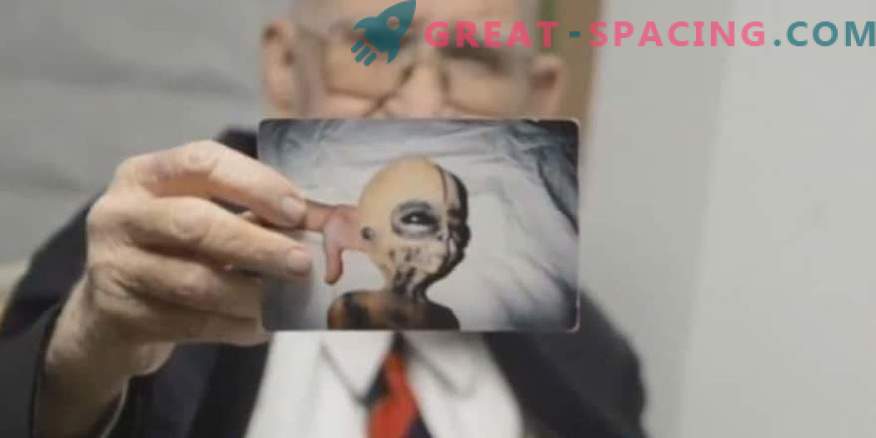 Boyd Bushman asigură că acestea sunt fotografii ale unei creaturi extraterestre