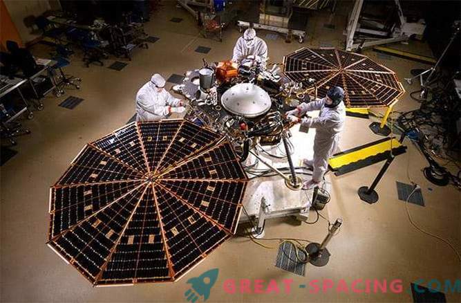 NASA începe testarea următorului modul surprinzător de descendență marțiană - InSight