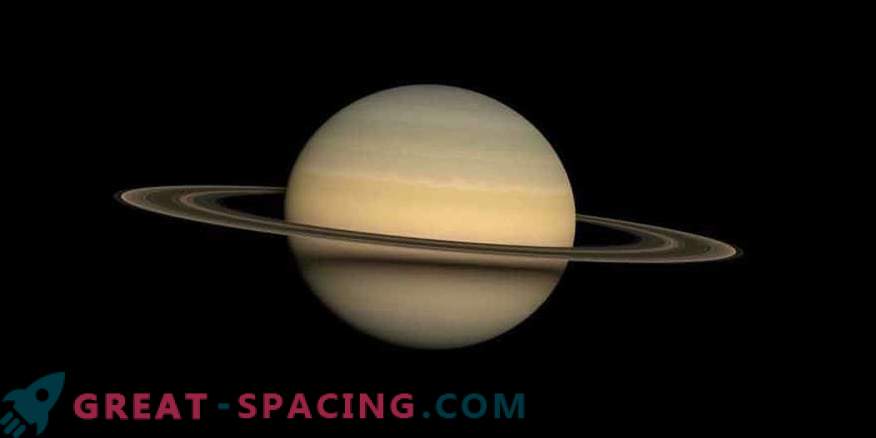 Acum știm cât de mult durează o zi pe Saturn