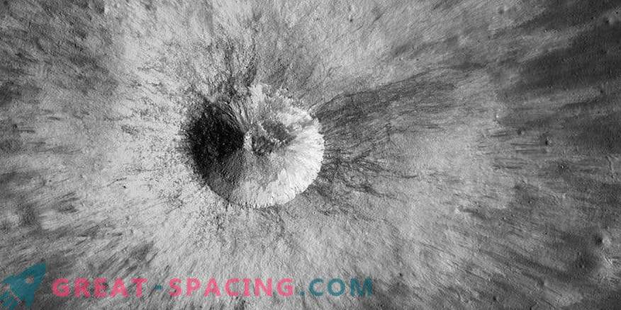 Imaginea uimitoare a craterului lunii