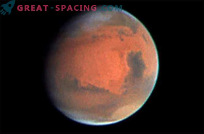 Vulcanii ar putea încălzi suficient Marte pentru a forma apă lichidă