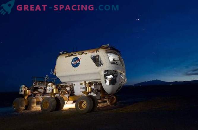 Fotografii care arată dezvoltarea tehnologiei NASA pentru un zbor spre Marte