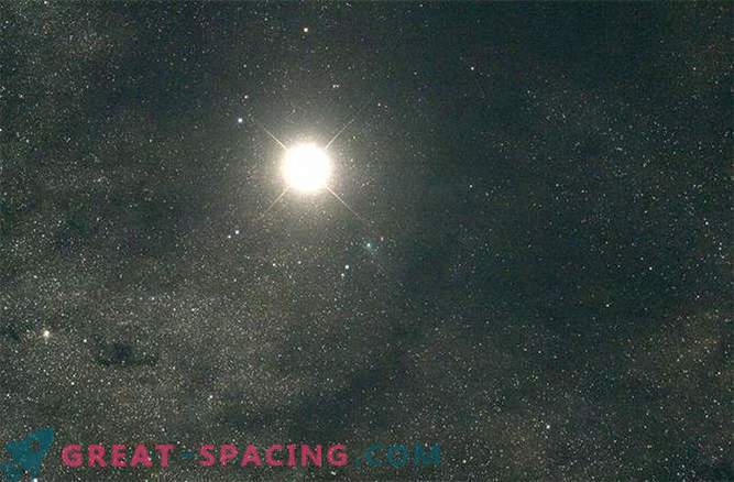 Comet Siding Spring a strălucit alături de Marte.