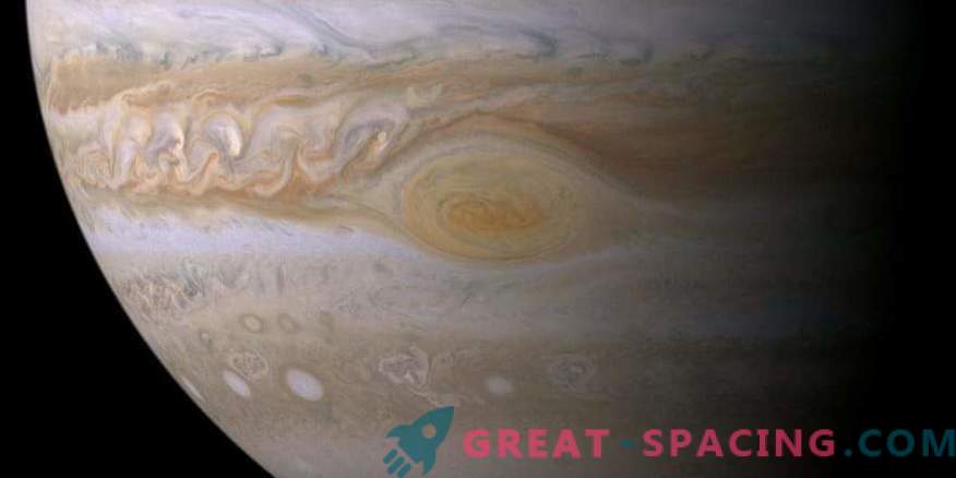 Noi informații despre Jupiter