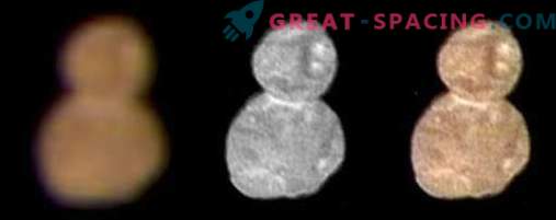 Obiectul de gheață din spatele lui Pluto seamănă cu un om de zăpadă roșiatic.