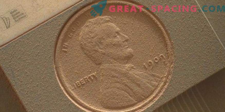 Moneda curățată de vântul marțian susține speranța recuperării roverului