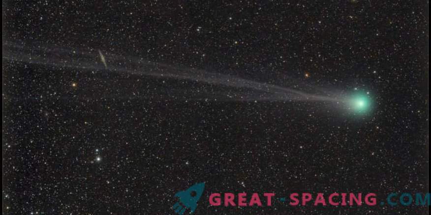 Oamenii de știință monitorizează o cometă primitivă îndepărtată