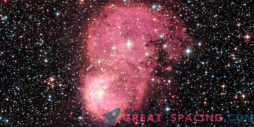 Nebuloasa galactică festivă strălucitoare pentru Hubble