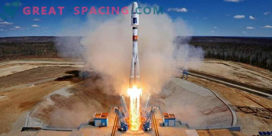 Rusia a lansat cu succes 11 sateliți