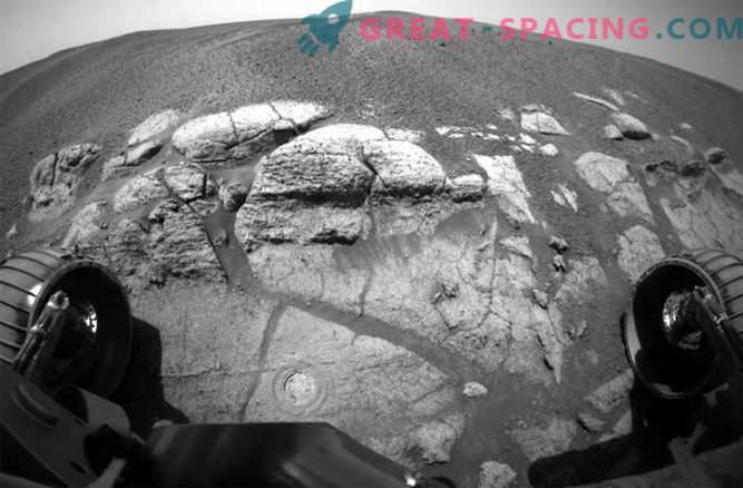12 de ani pe Marte: primele săruri de Opportunity