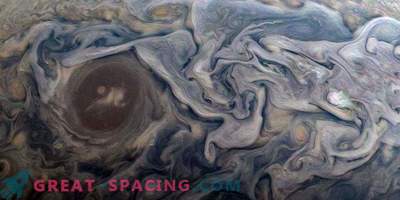 Nori uriași de marmură ai lui Jupiter