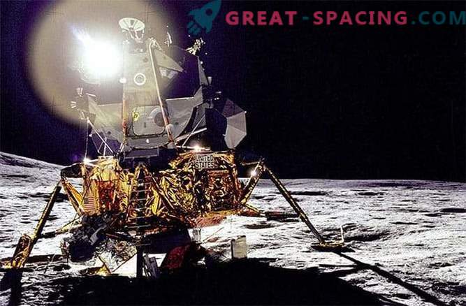 Aterizarea lui Apollo - 14 pe lună. Fotografii uitate