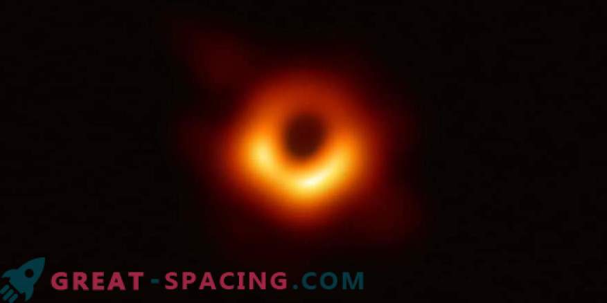 Aceasta este prima fotografie a unei găuri negre