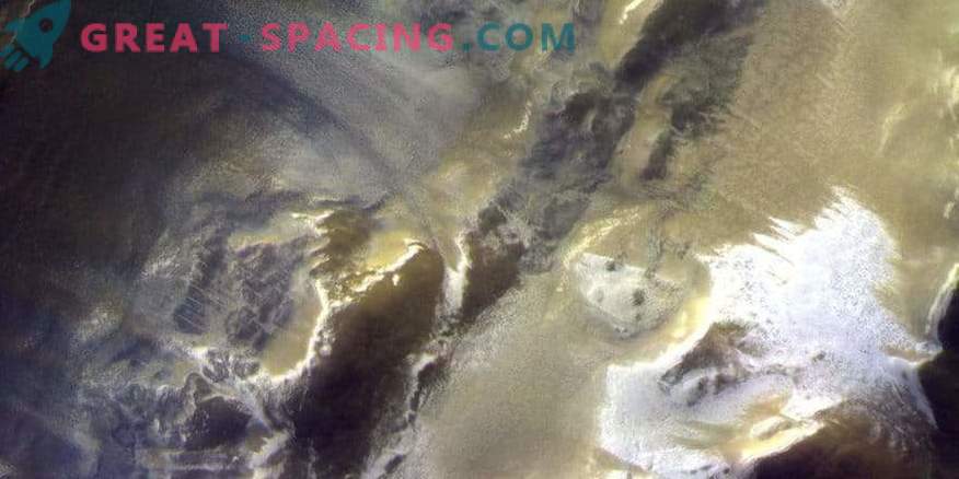 ExoMars trimite primele imagini de pe orbită