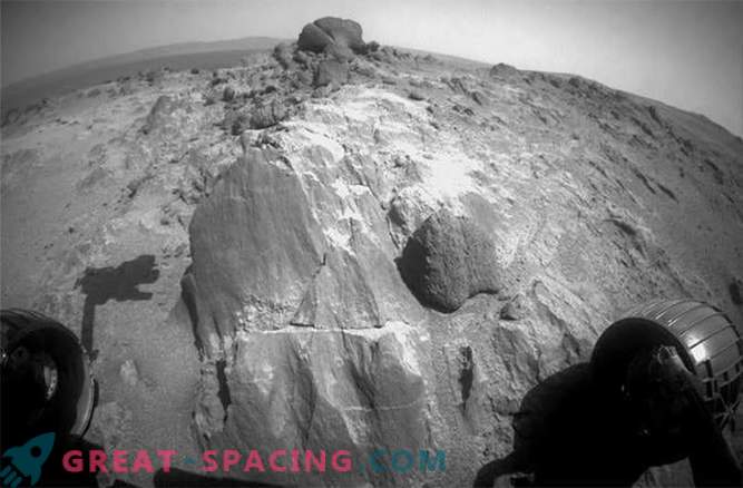 Oportunitatea lui Mars Rover a descoperit pietre martiene ciudate