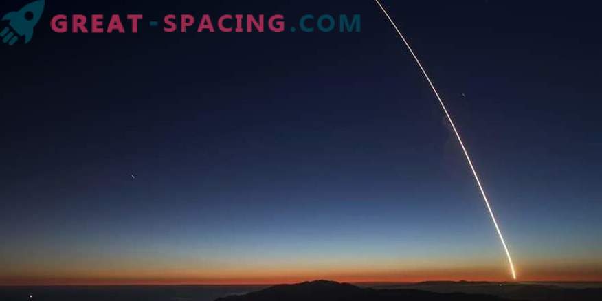 SpaceX a reușit să pună pe orbită 12 000 de sateliți