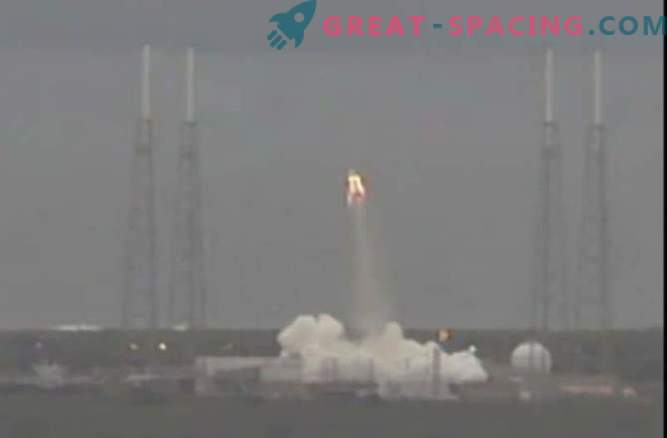 SpaceX Dragon a efectuat primul zbor de testare