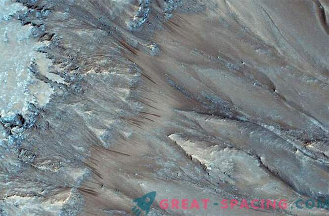 Mister dezvăluit: Există apă lichidă pe Marte