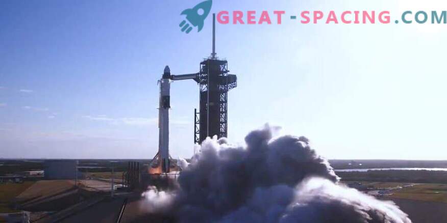Lansarea testelor pentru capsula echipajului SpaceX programată pentru luna februarie.
